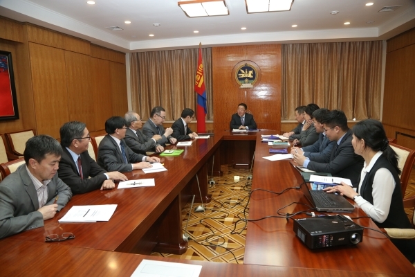 Хэлний бодлогын үндэсний зөвлөл тайлангаа тавив